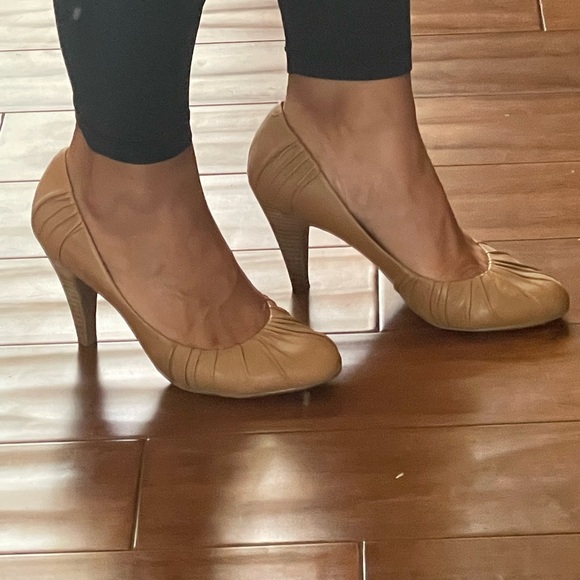 Jessica Simpson Heels Size 7.5 - Picture 2 of 8